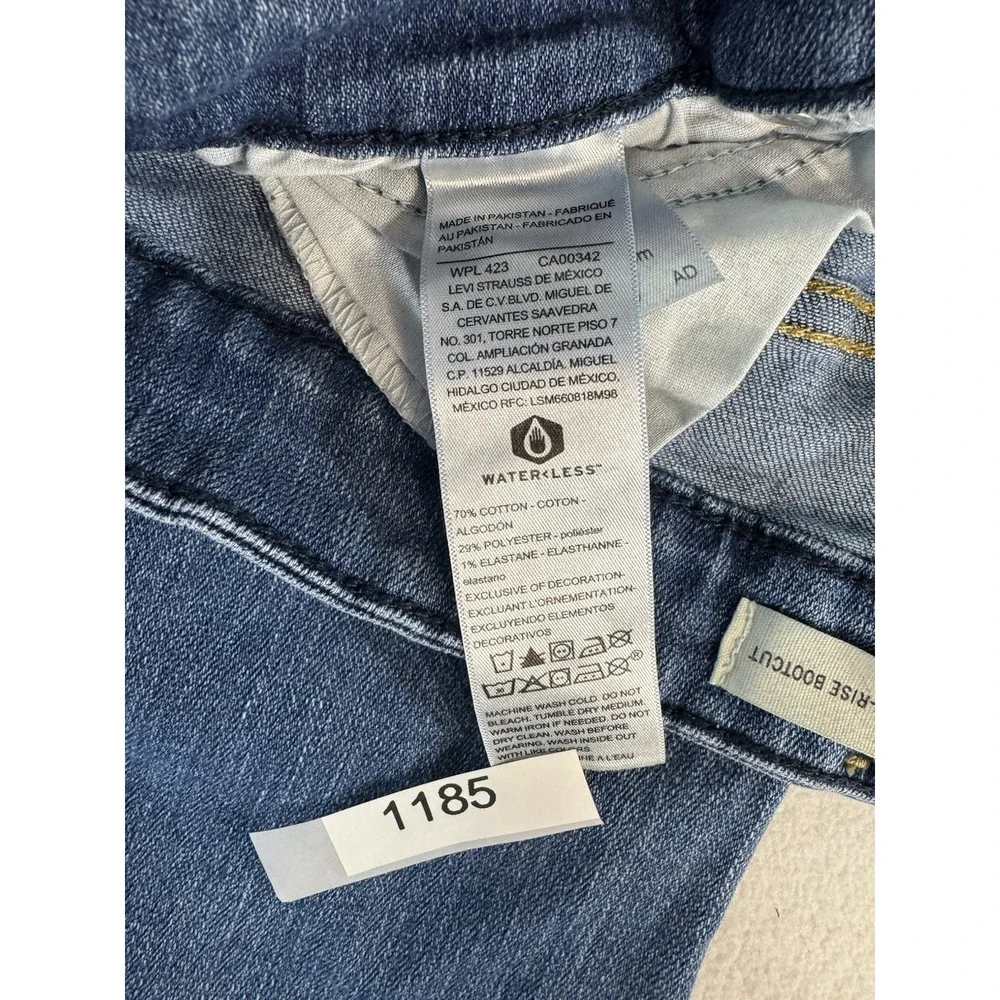 Signature By Levi Strauss Mid Rise Bootcut Jeans Womens 27x32 Stretch